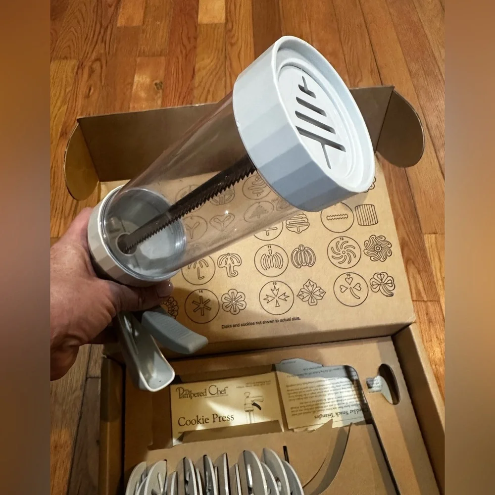 The Pampered Chef Cookie Press 15 Discs 1525‎ Retired EUC